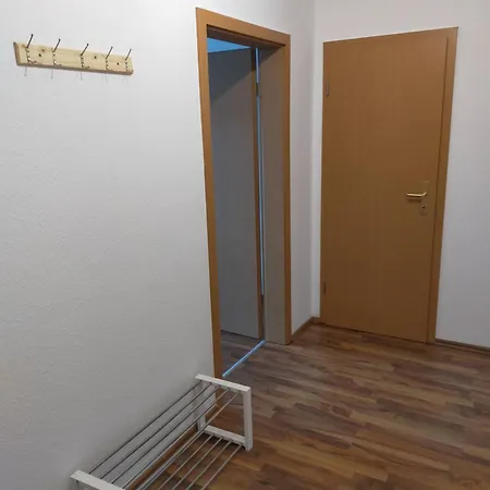 Flex Aparts - Grosse, Moeblierte In Mit 2 Zimmern Apartamento