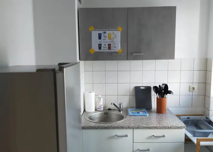 Flex Aparts - Grosse, Moeblierte In Mit 2 Zimmern Appartement