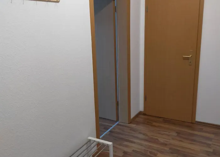 Flex Aparts - Grosse, Moeblierte In Mit 2 Zimmern Appartement